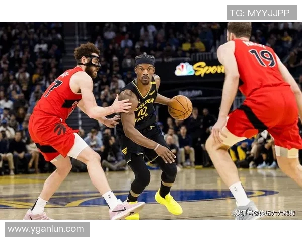 勇士与爵士季后赛第三场激战回顾球星表现与战术分析